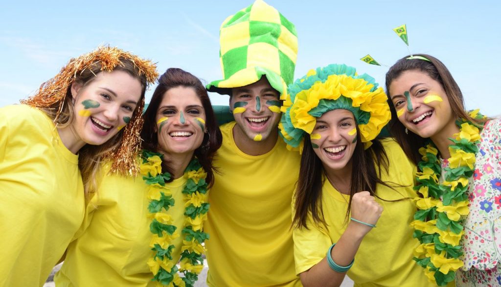 pessoas-reunidas-copa